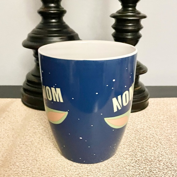 🆕Star Wars The MANDALORIAN Grogu Oversized Ceramic Mug 26 oz - Picture 3 of 4